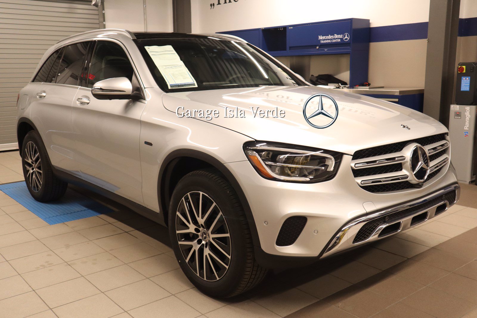 New Mercedes Benz Glc Glc 350 Suv In Carolina Garage Isla Verde